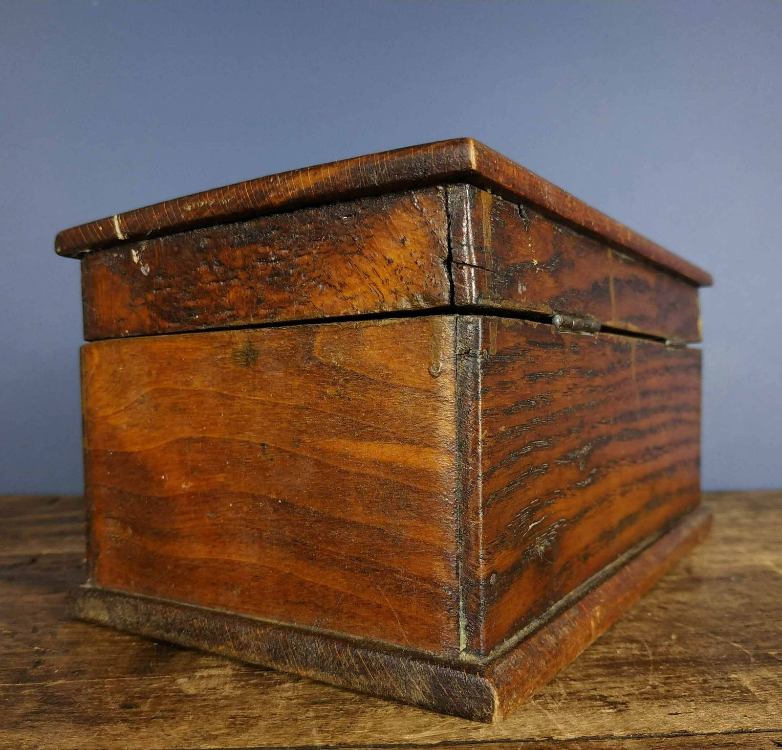 Antique French Hand Carved Folk Art Mahogany Wood Tobacco Leaf Box, Antique Wooden Container, Antique Cigar Box, Antique Cigarette Box photo vinterior