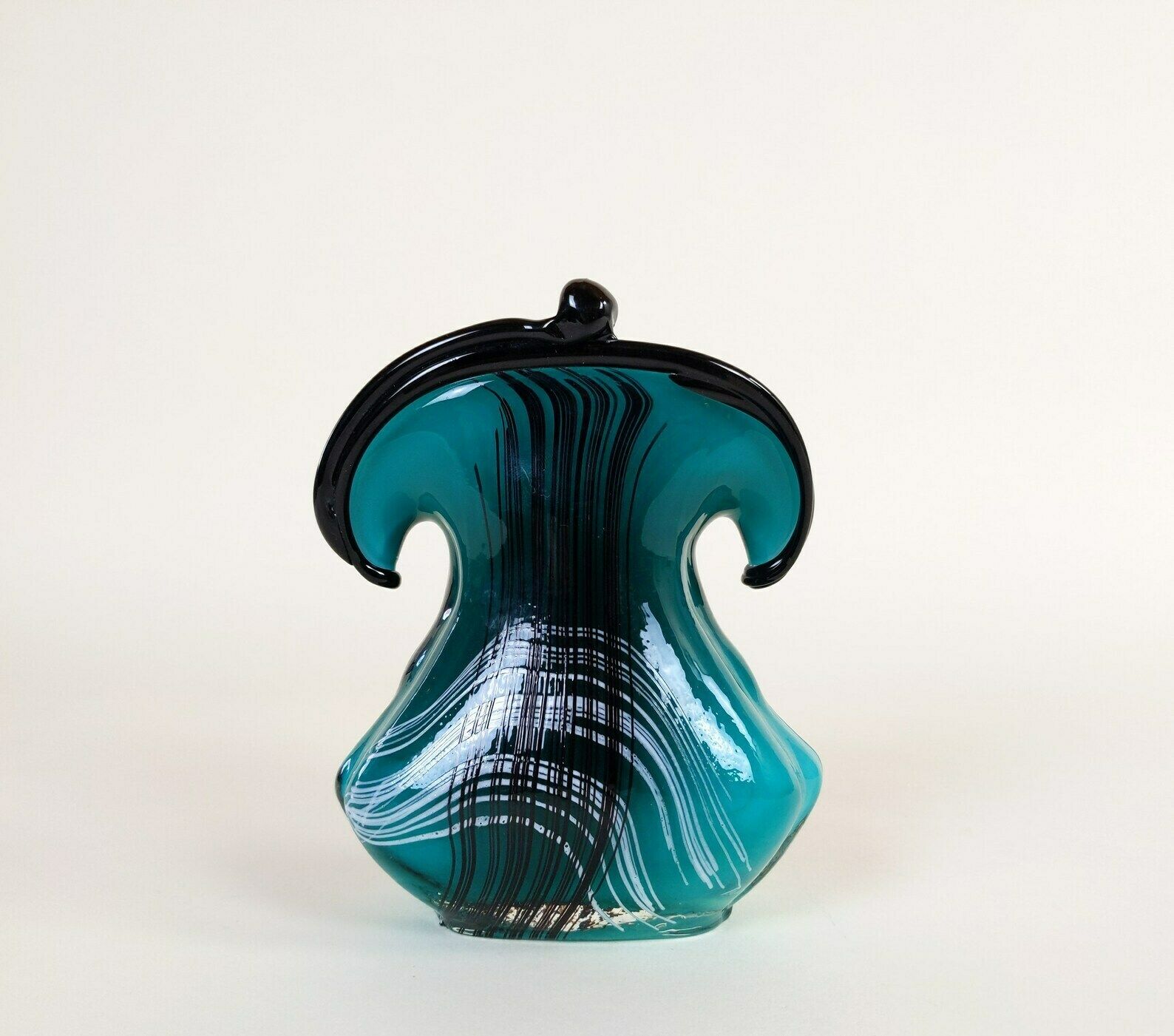 photo furniture Vintage Green And Black Italian Murano Italy Glass Flared Purse Shaped Flower Vase