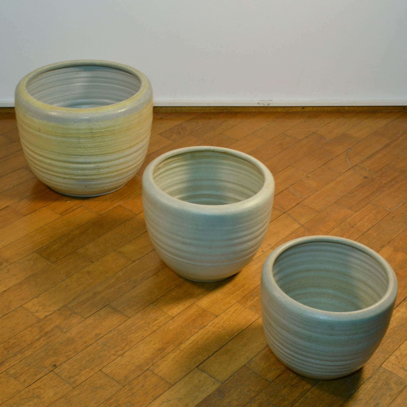 Four Large White Ceramic Studio Pottery Plant Pots, Mobach 1980 photo Home Decor