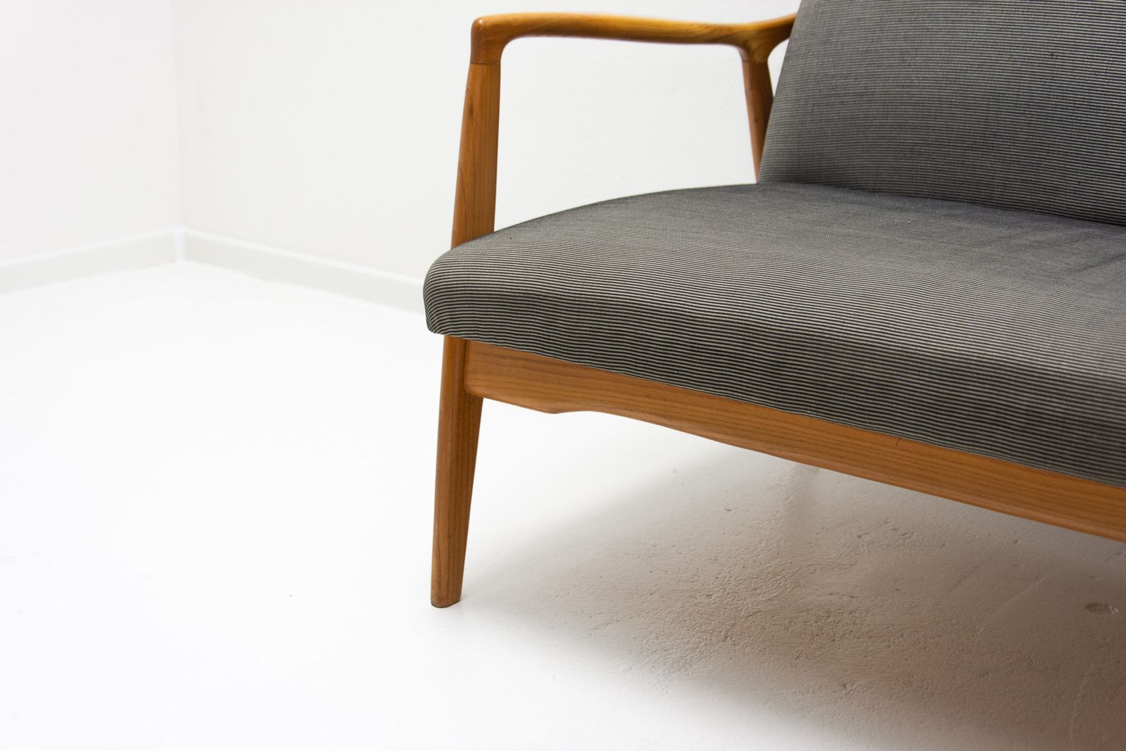Midcentury Scandinavian Style Sofa By Krásná Jizba, 1960´S photo vintage