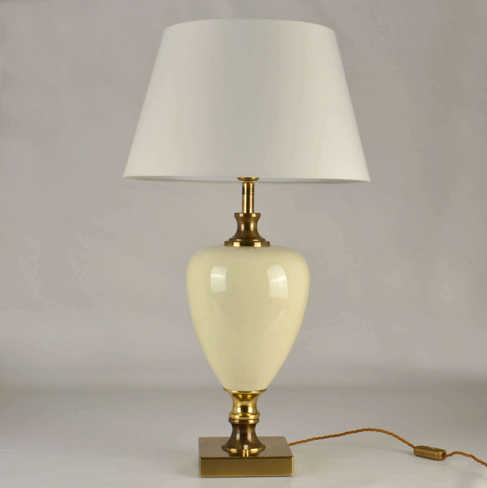 Pair Of Cream Porcelain And Brass Table Lamps By Zonca, Italy, 1970s photo vintage