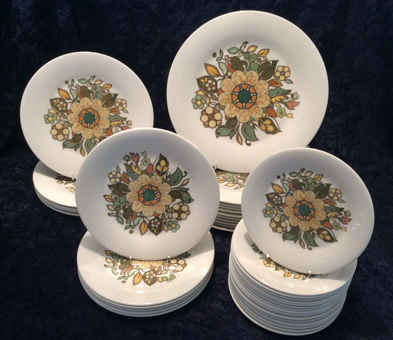 1970s Royal Doulton Forest Flower Tea Plates, 6.5” Diameter, Forest Flower Side Plates, Retro Tea Plates, Royal Doulton Tea Plates photo Home Decor