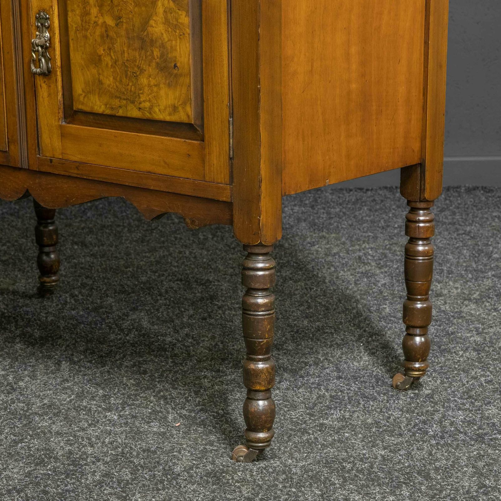 Victorian Walnut Washstand photo furniture