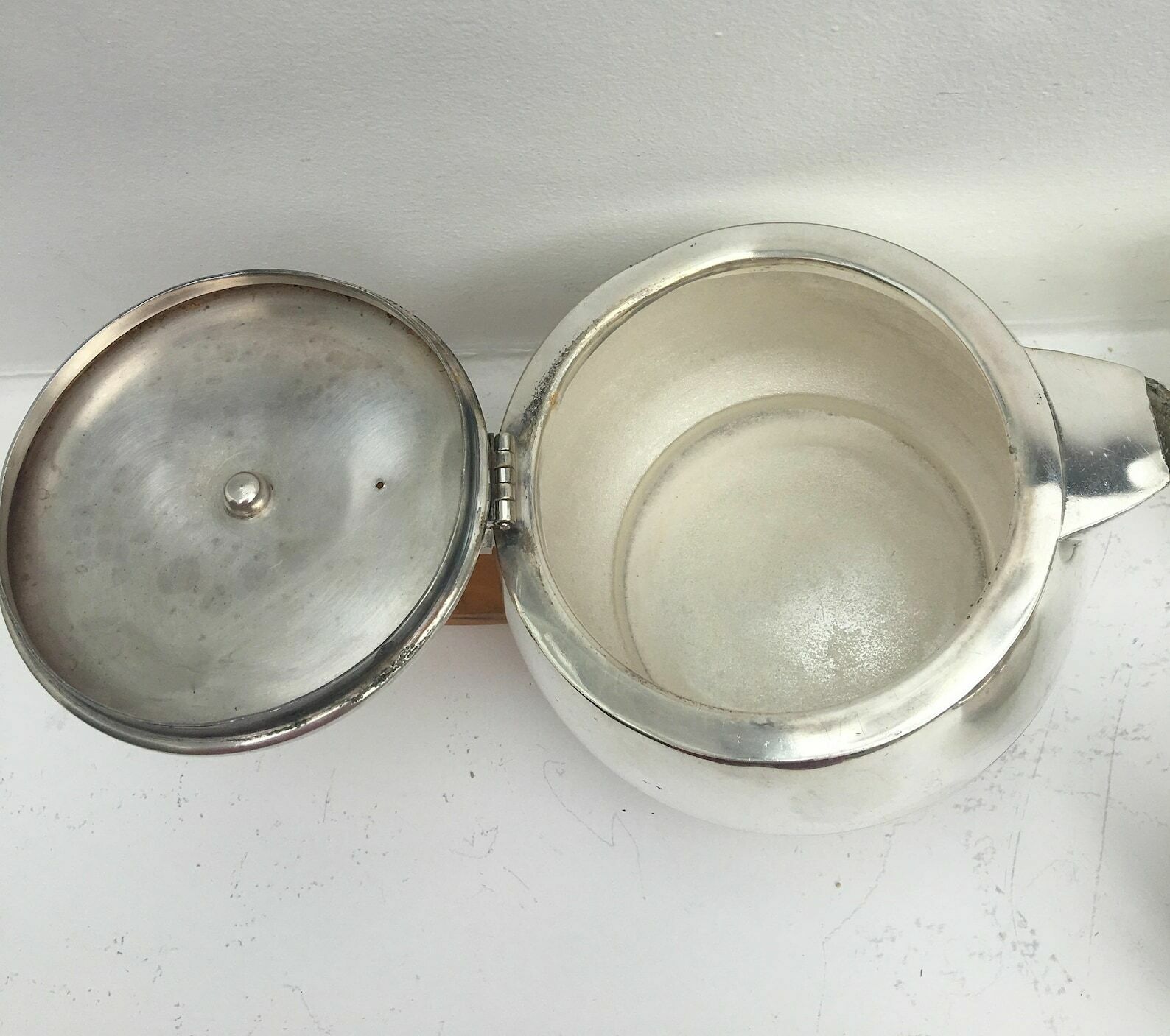 Art Deco Tea Set, Elkington & Co Cardinal Plate Silver Plated Vintage 1920s Butterscotch Bakelite Handles Tea Pot, Creamer Sugar Bowl 1920 photo buy