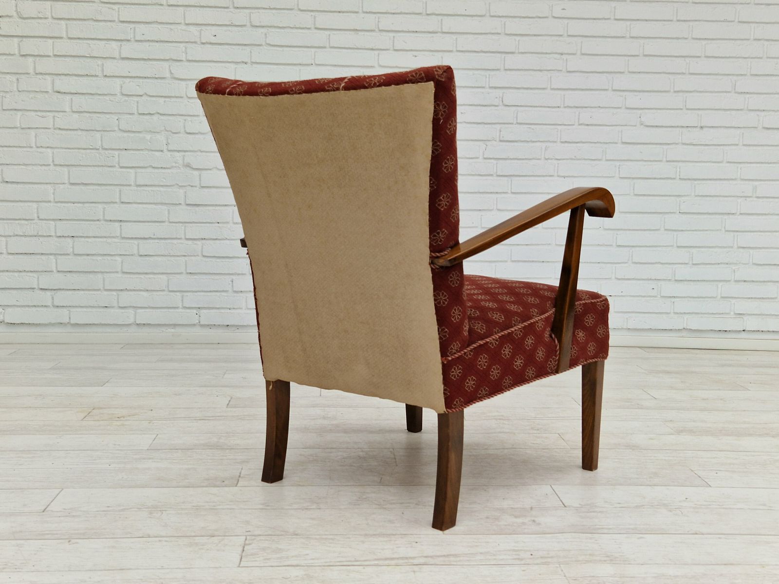 photo vinterior 1950s, Danish Design, Original Armchair In Very Good Condition.
