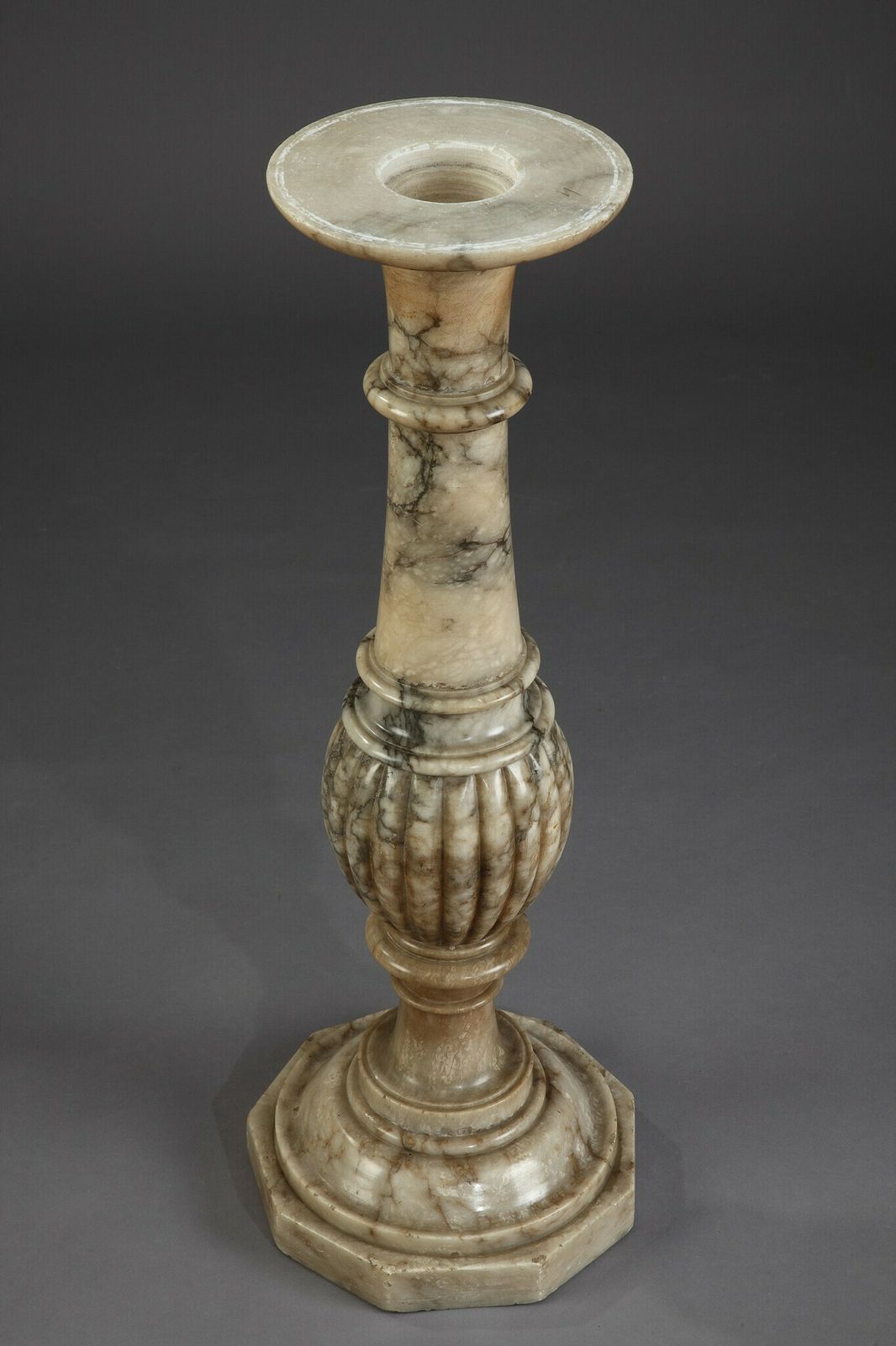 Pedestal Table In Alabaster With Marble Inlaid Top In Italian Style, 16th Century photo vintage