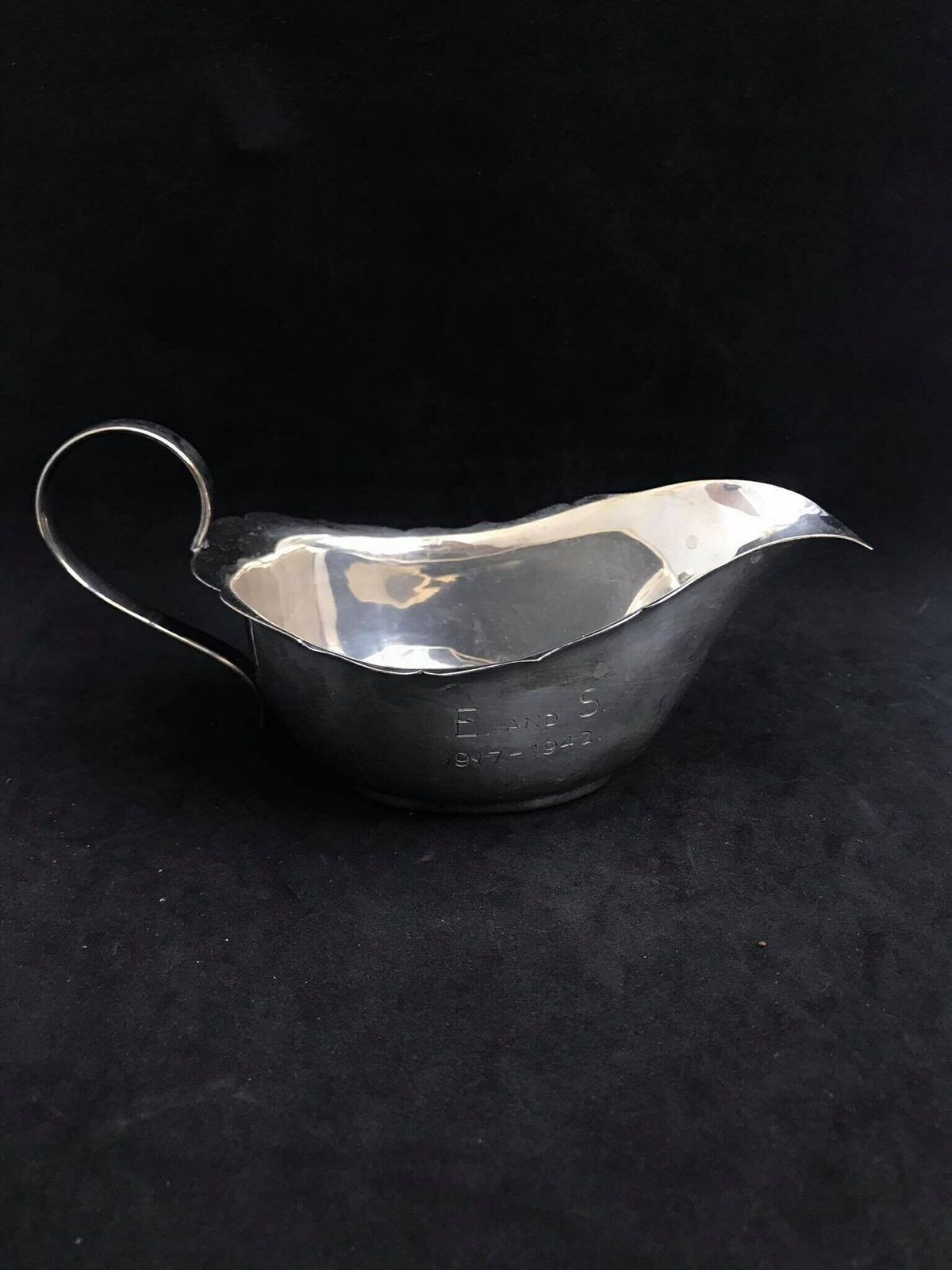 photo furniture Gravy Boat Silver Plated Sauce Boat Victorian Wedding Gift For H Number Of Characters: 0er Christmas Table Elegant Tableware Vintage Hotel Silver Gift