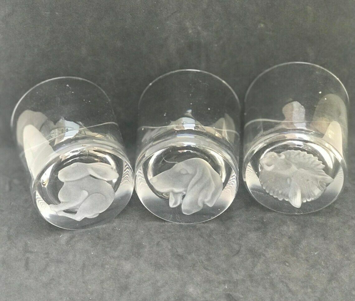 photo for sale Whiskeyglazenset Van 3 Stuks – Zwaar Kristal, Geblazen Glas, Jachttaferelen Met Intaglio Decoratie, Vintage