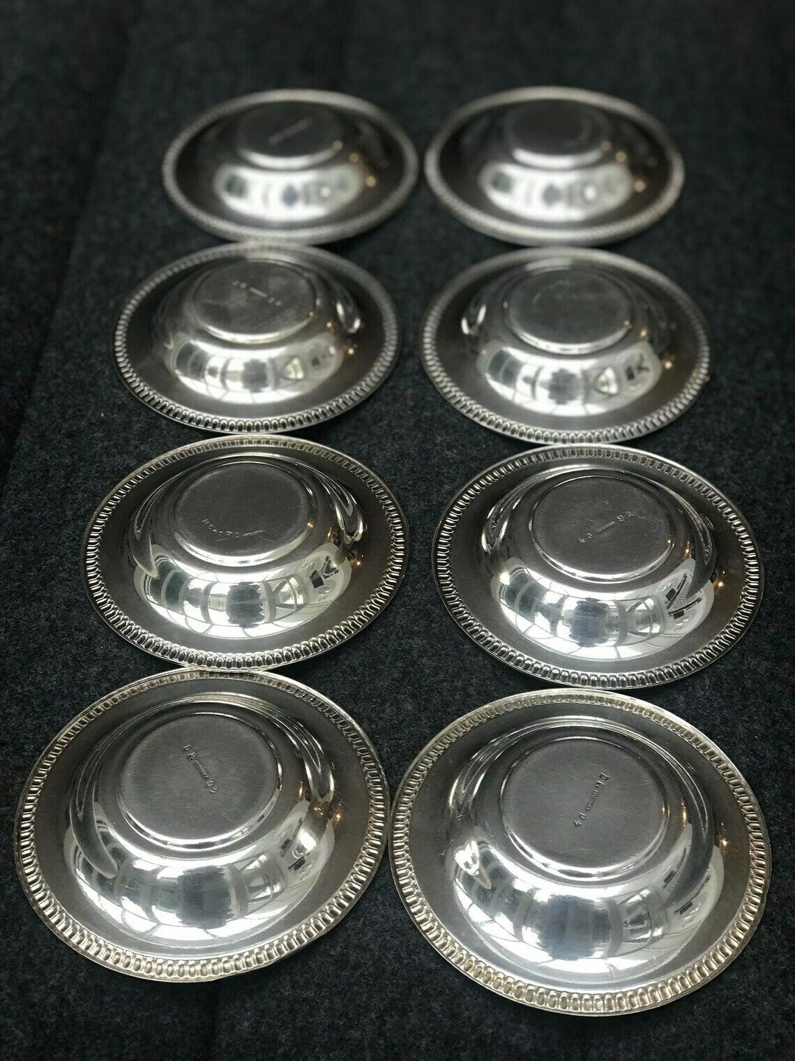 photo for sale Ijsemmer Verzilverd Metaal En 8 Kleine Tapasbordje – Wiskemann België – Barkarrondecor – Bartools – Cadeau – Hapjesschaaltjes – Onderzetters – Kerst