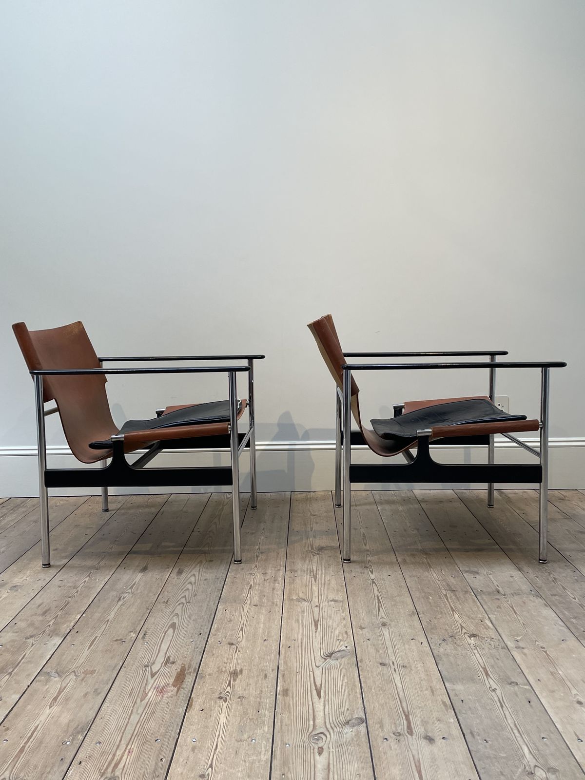 Charles Pollock 657 Leather Sling Lounge Chairs By Knoll photo for sale