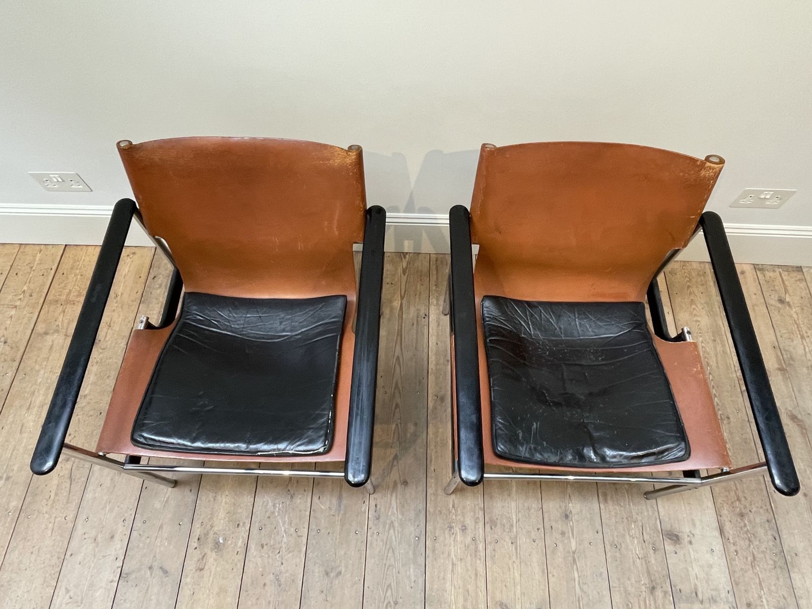 Charles Pollock 657 Leather Sling Lounge Chairs By Knoll photo 2500.0