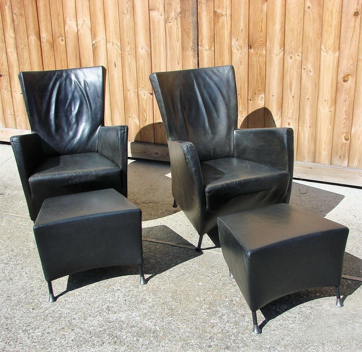 photo vintage Pair Of Armchairs With Footstool Montis, 1980s