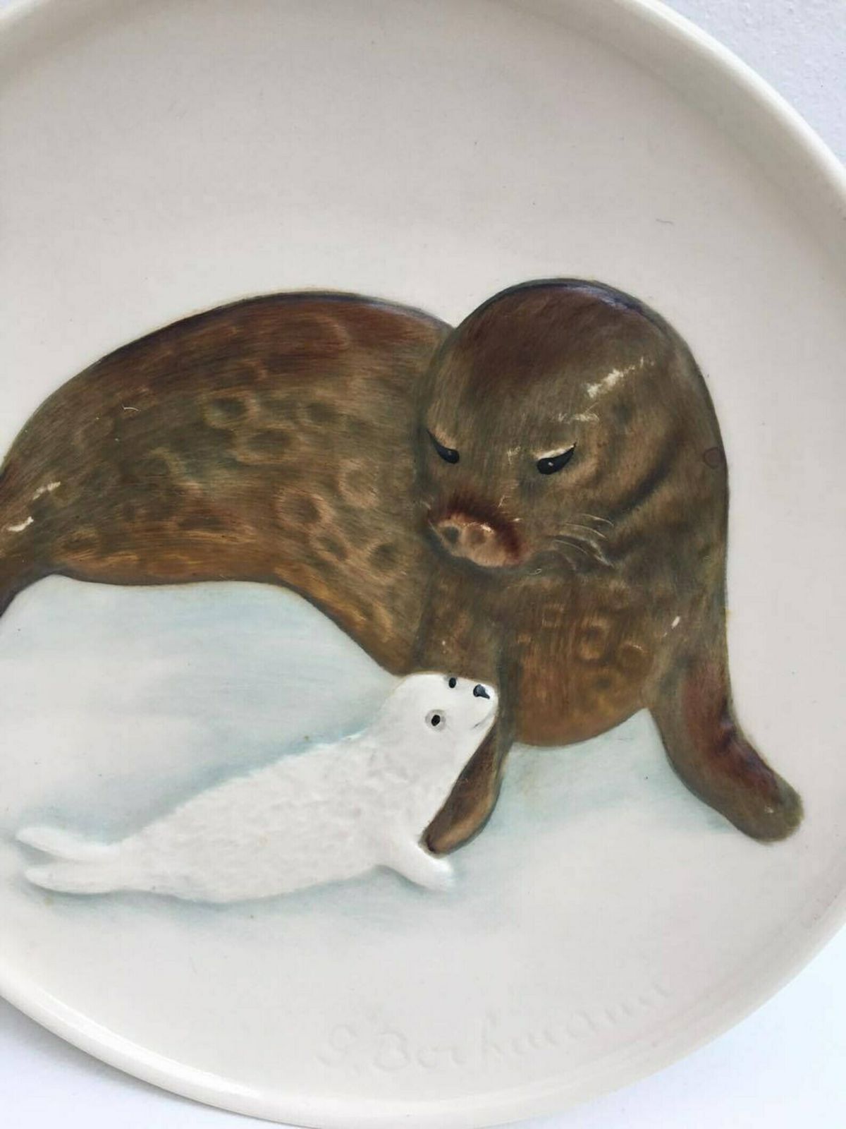 Goebel Decorative Dish W Germany Seal Pup Plate 1981 7th Edition Mothers Series Wood Frame, Seals No Box In Mother's Day Plate Collector photo vinterior