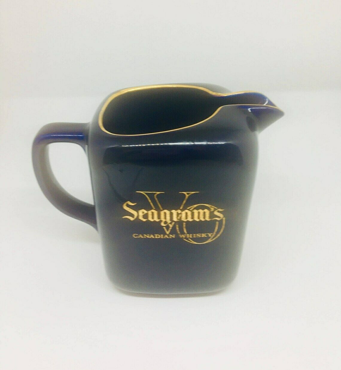 Vintage Water Pitcher, Arabia Finland Wine Jug, Water Jug Vintage Seagram's Vo Canadian Whisky Blue Pitcher Pub Jug Gold Blue Ceramic photo vinterior