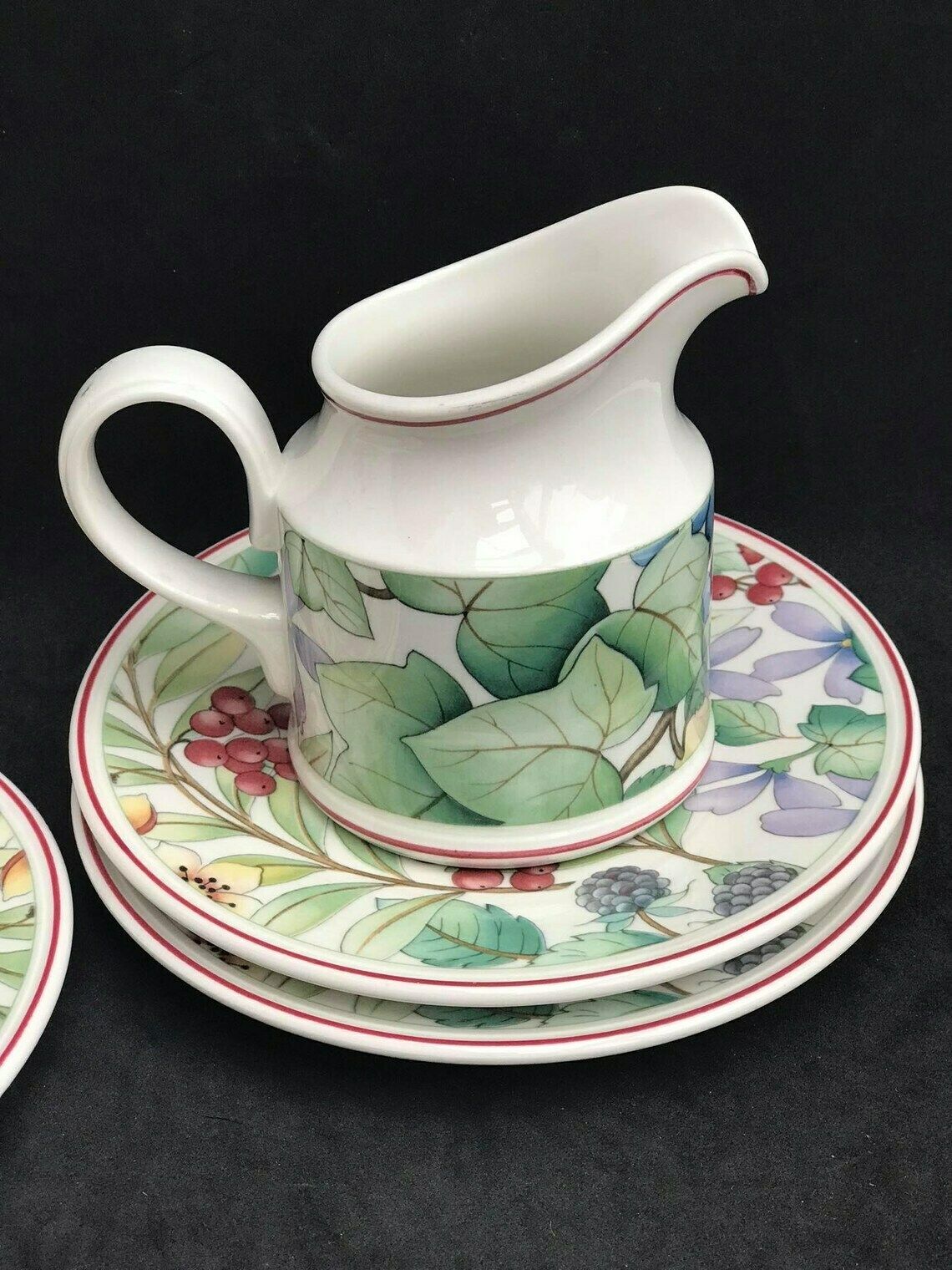 Set Villeroy And Boch Catalina Creamer And 3 Saucers 70s Breakfast Tea Gift Replacement Strawberry Decor Wedding Gif photo vinterior