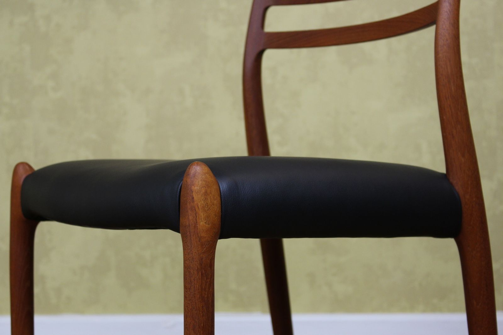 Set Of 10 1960’s Danish Moller Model 78 Dining Chairs In Teak photo furniture