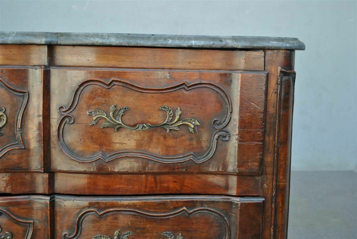 Curved Walnut Chest Of Drawers, 18th Century photo 7395.0