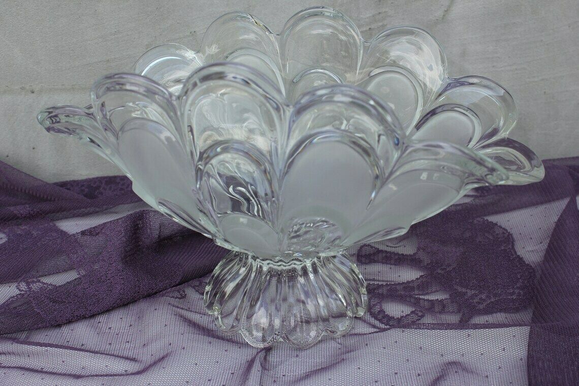 Vintage Crystal Fruit Bowl Fruit Plate Decorative Czech Art Glass Gift Anniversary Clear Glass And White Mat photo furniture