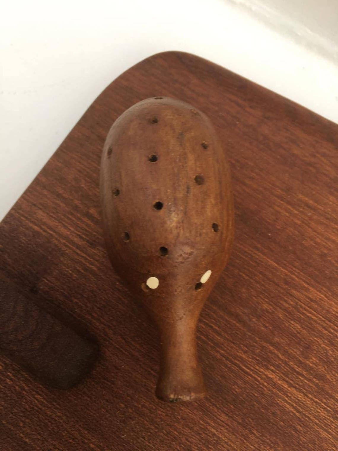 photo for sale Snijplank Vintage, Houten Serveerplank Van Teak Door Bois Manu, Mid Century, Brood Kaas Hapjes Fotografie Prop