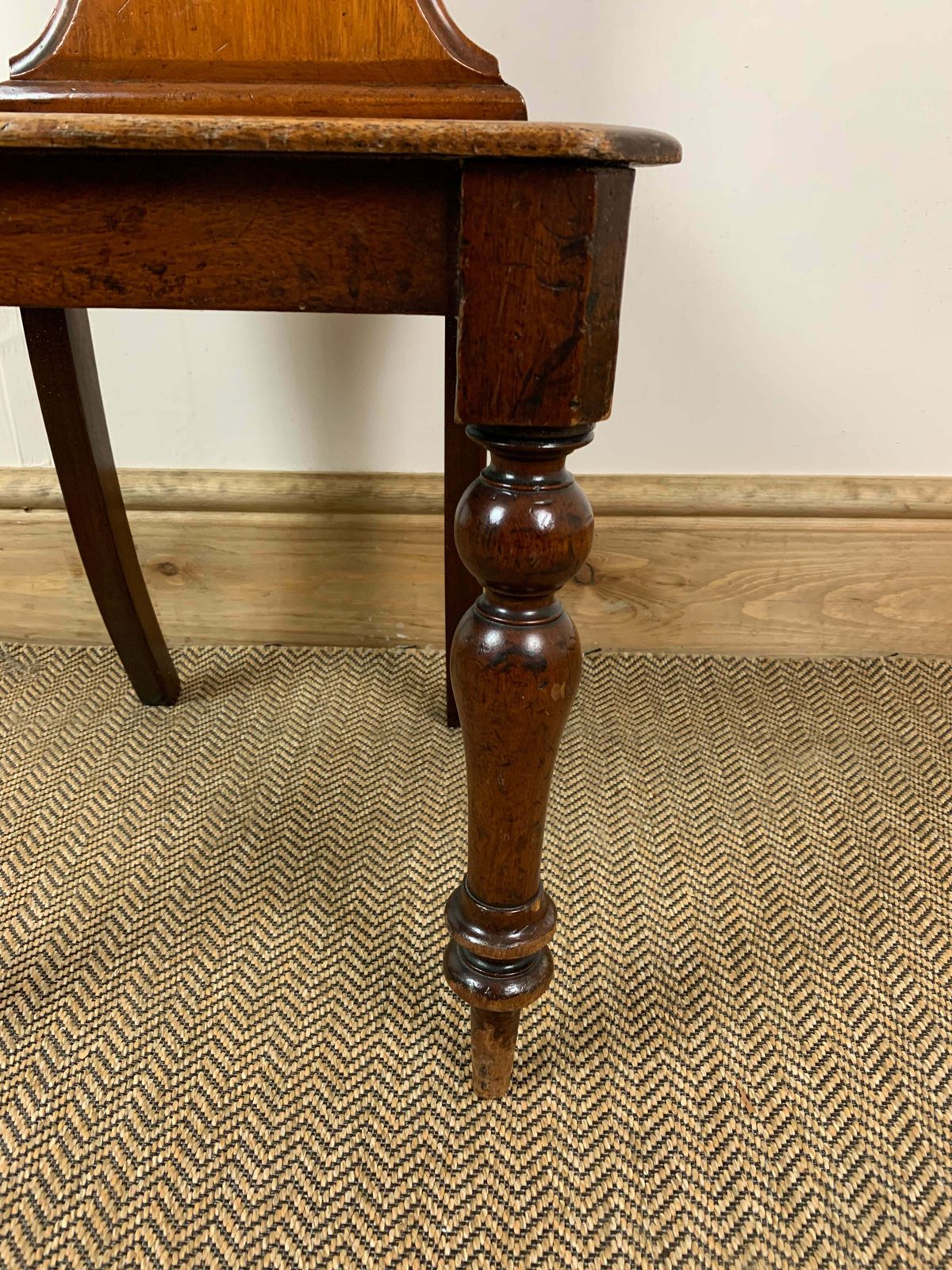 Timeless Elegance: Antique Mahogany Hall Chair photo vinterior