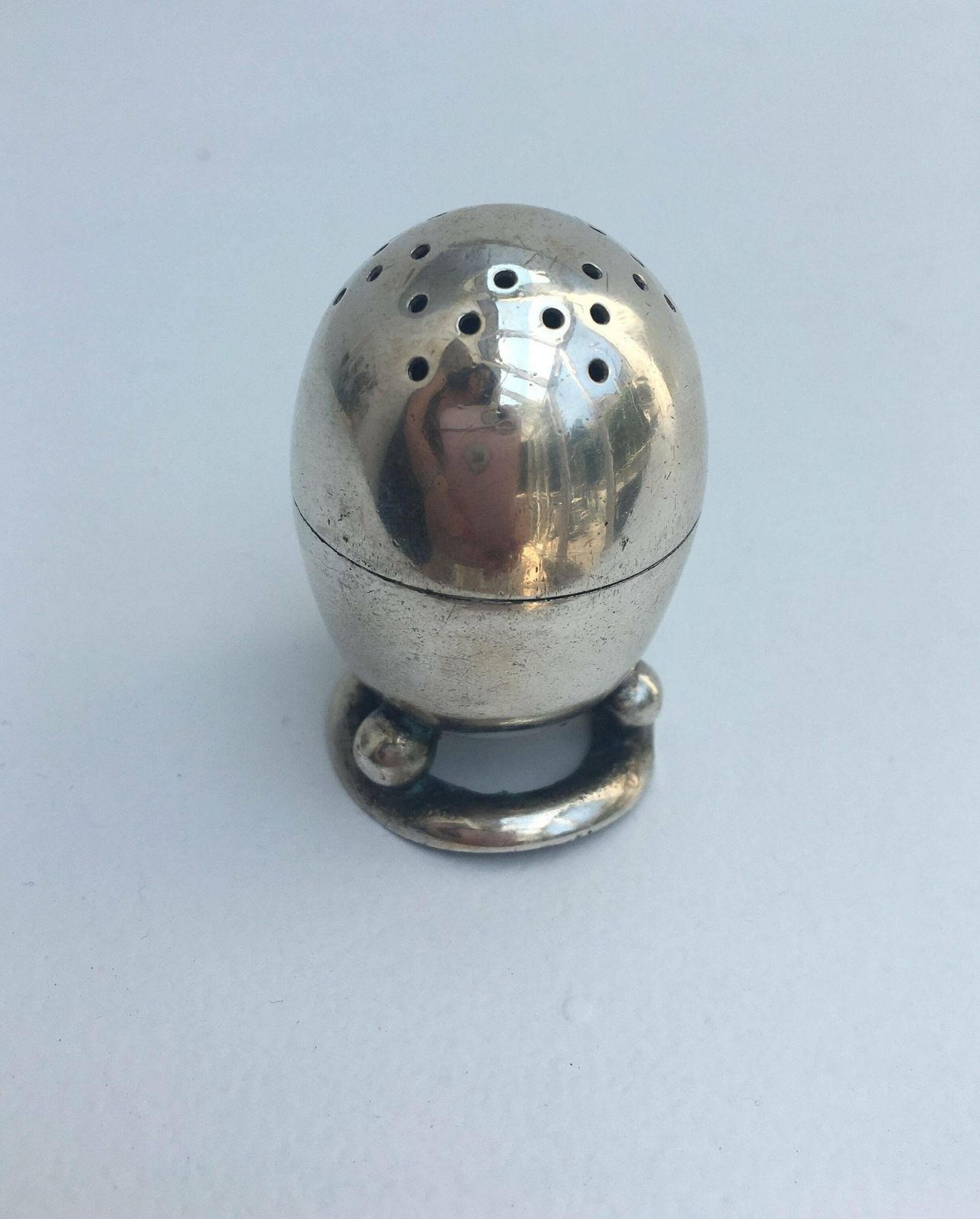 Victorian Salt Shaker William Hutton Of Sheffield, XIX Century Silver Plated, Antique Salt Table, English Silver Plated, Collectors photo vinterior