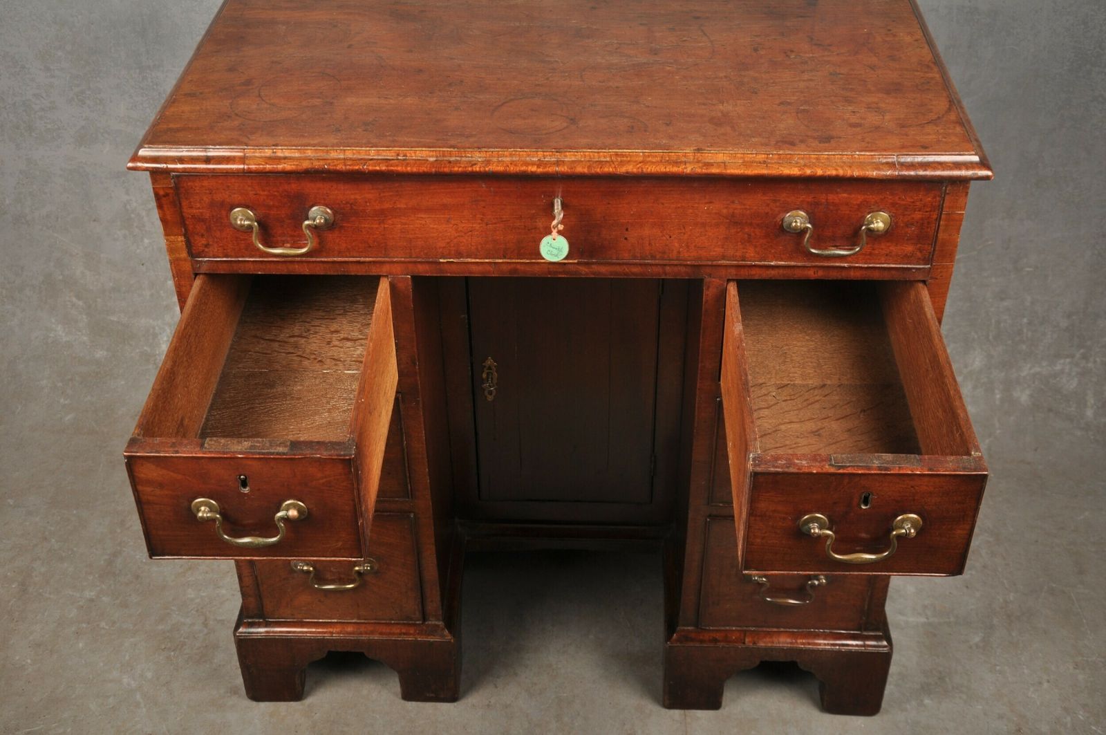 Small Mid 18th Century Mahogany Kneehole Desk photo 1600.0