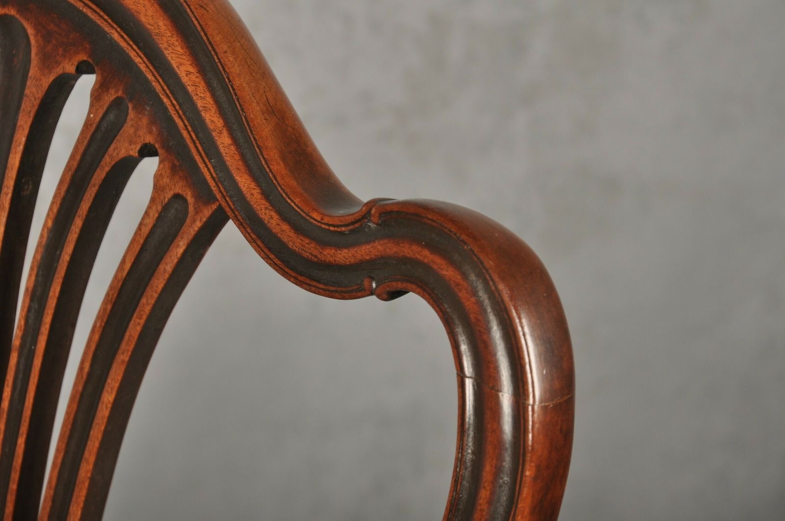 photo vinterior Set Of Eight 18th Century Mahogany Hepplewhite Chairs