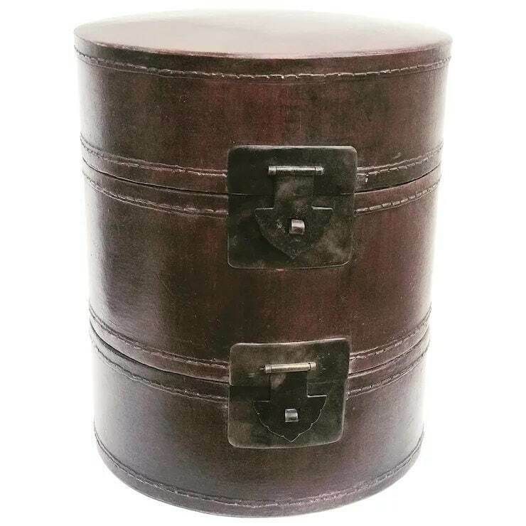 Dubbele Hoedendoos – Chinees Antiek – Leer En Gelakt Hout – Messing Slot En Deksel – Ronde Houten Opbergdoos – Decoratief Object photo furniture