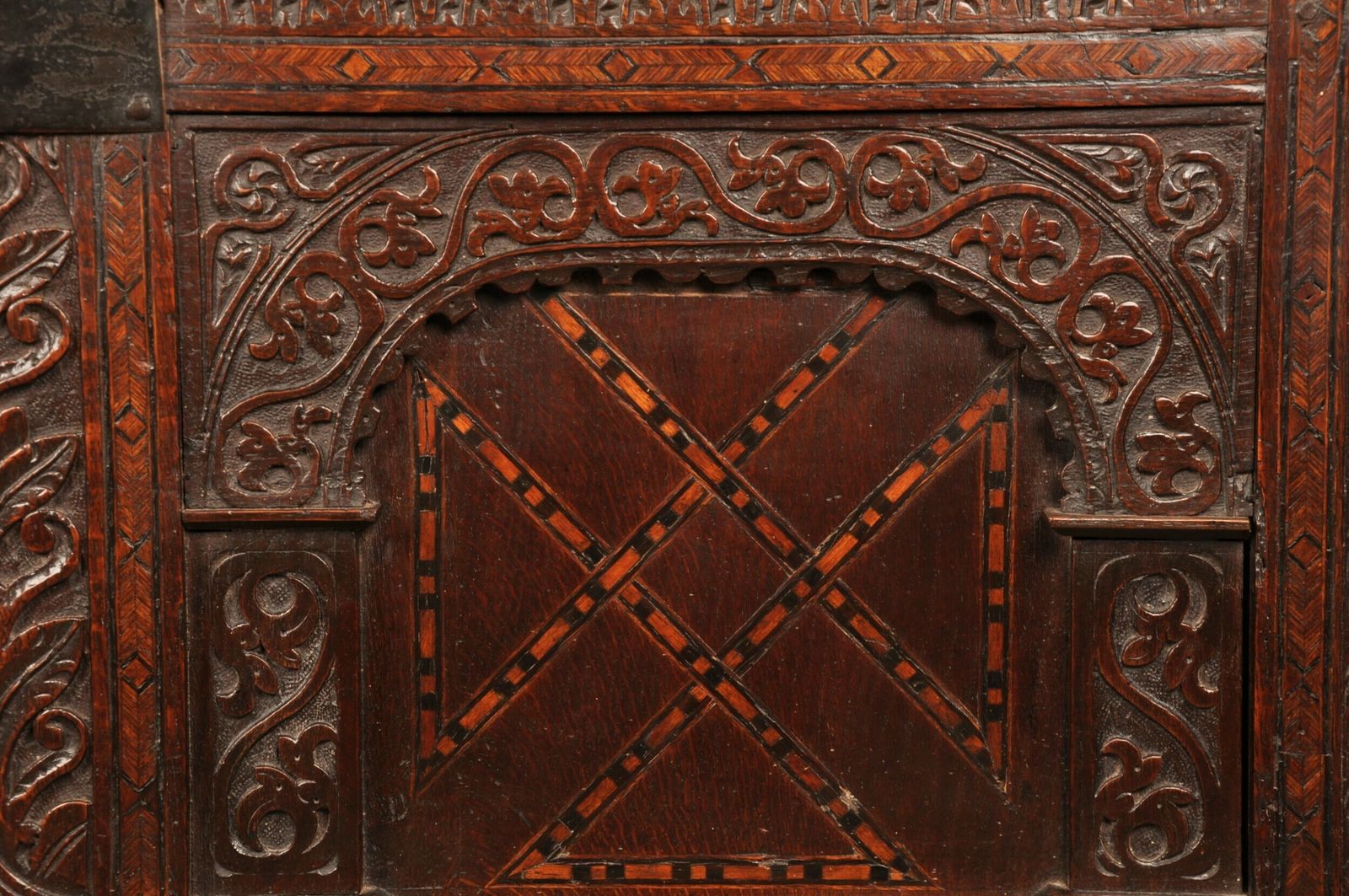 Early 17th Century Oak Coffer, 18th Century And Earlier photo vinterior