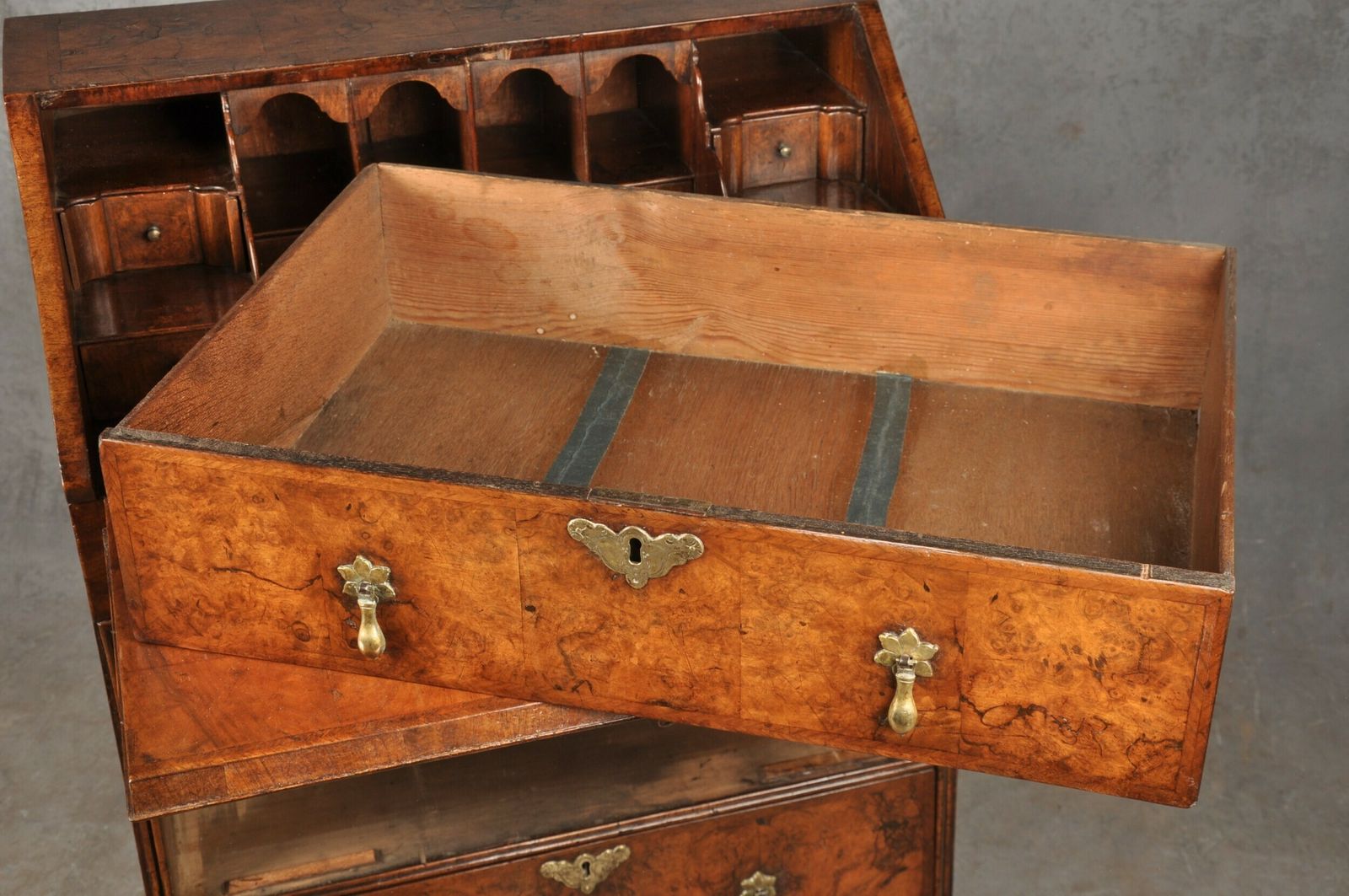 photo furniture Small Early 18th Century Burr Walnut Bureau