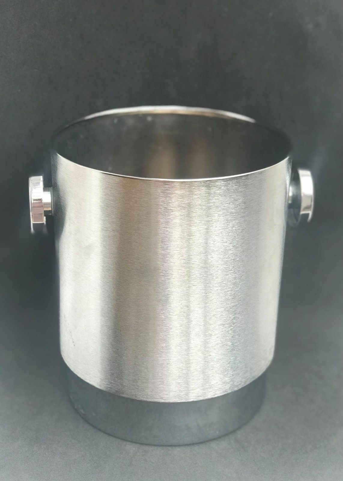 photo for sale Champagnekoeier – Metalen Wijnkoeler – Flessenkoeler – Baraccessoire – Bartrolley Decoratie – Kerstcadeau