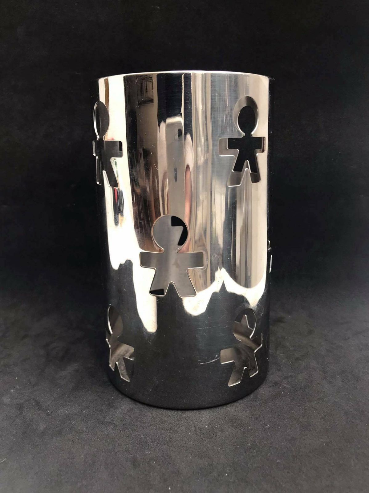 Alessi Wine Bottle Holder Girotondo King Kong Stefano Giovannoni Guido Venturini For Alessi   Girotondo Italian Design Cutlery Holder photo vinterior
