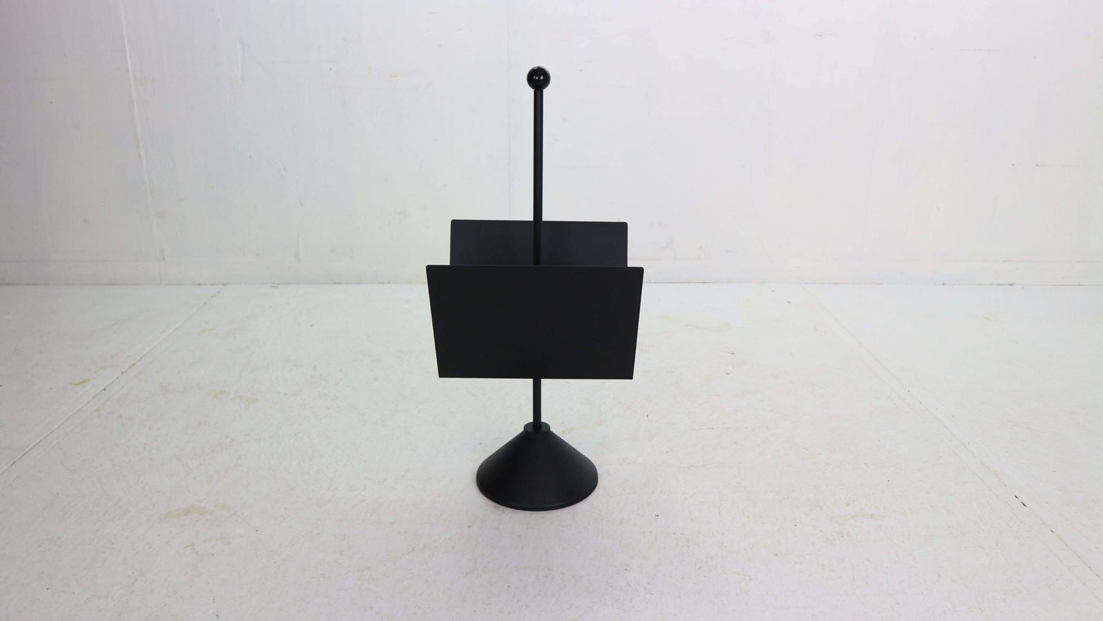 Porada Arredi Black Metal Minimalistic Magazinine Rack 1980''S Italy photo furniture