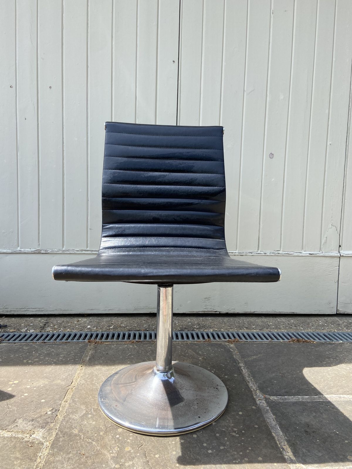 Mid Century Leather Swivel Office Chair With Pedestal Base