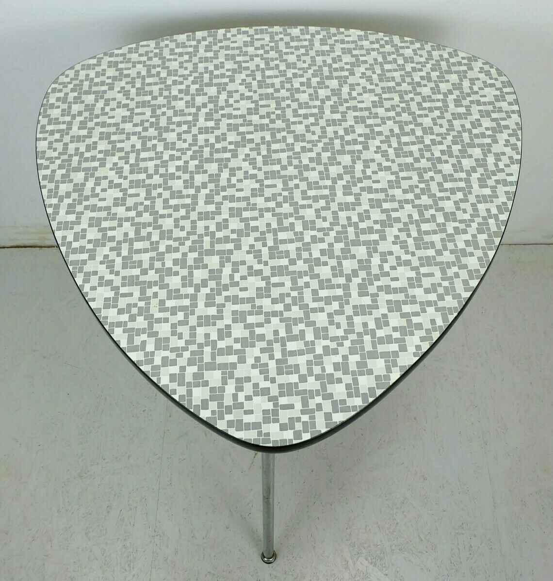 1950s Three Legged Coffee Table With Formica Top And Slanted Chrome Legs photo for sale