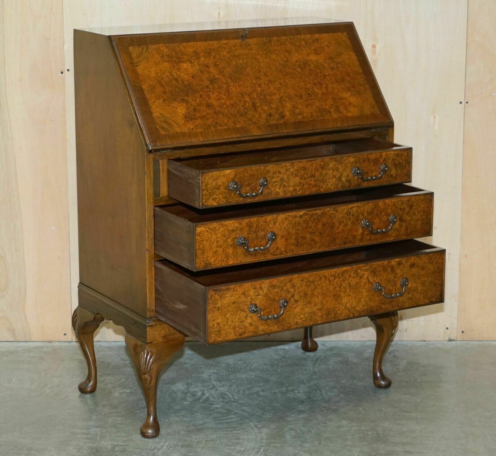 photo vintage Stunning 1900's Burr & Burl Walnut Drop Front Bureau Desk Lovely Timber Patina
