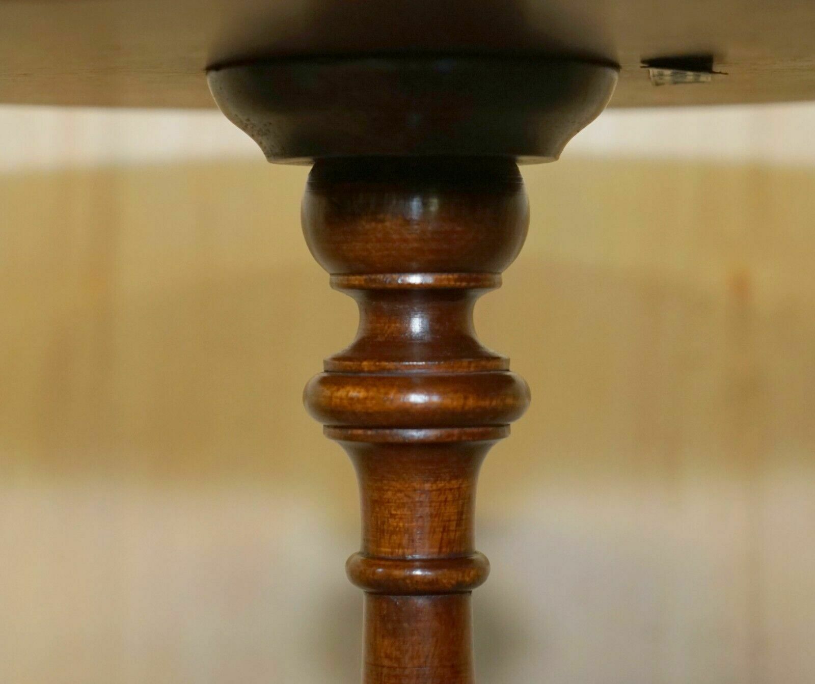 Vintage 1930's Mahogany Heritage Green Leather Tripod Side End Lamp Wine Table photo Furniture