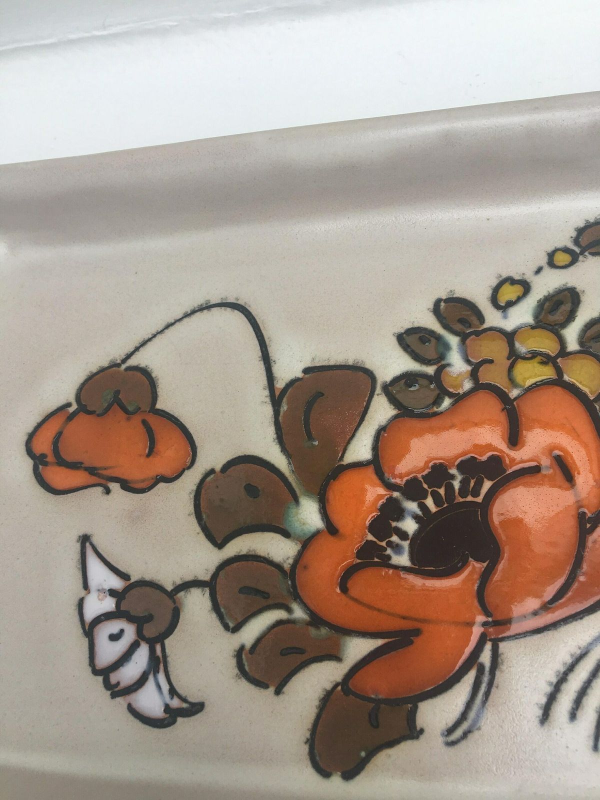 Vallauris Jaren '70 Oranje Bloemen Serveerschaal – Rechthoekig Handgeschilderd Bord, Mid Century Frans Aardewerk, Jaren 1970, Keramiek, Beige, Serveerschaal photo buy