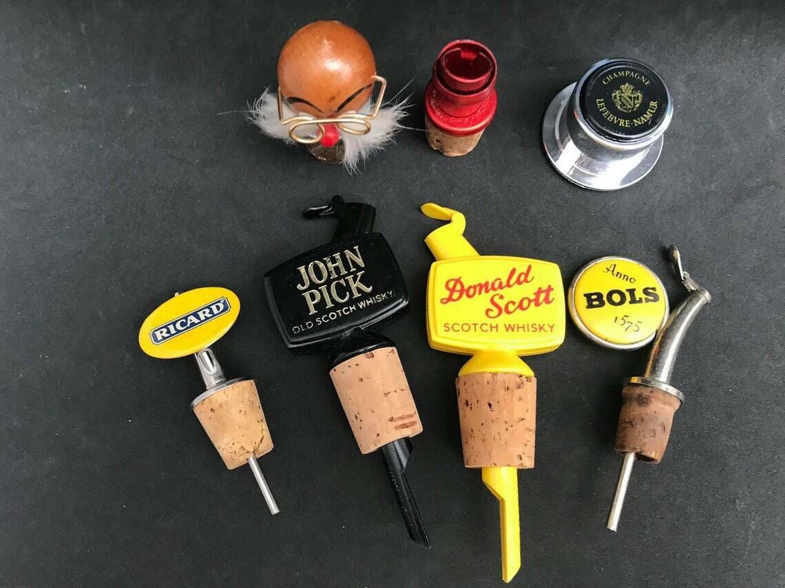 Bouchons de bouteilles de vin vintage, accessoires de bar, bouchon Bols Ricard, pierres de barman, bouchon à champagne photo furniture