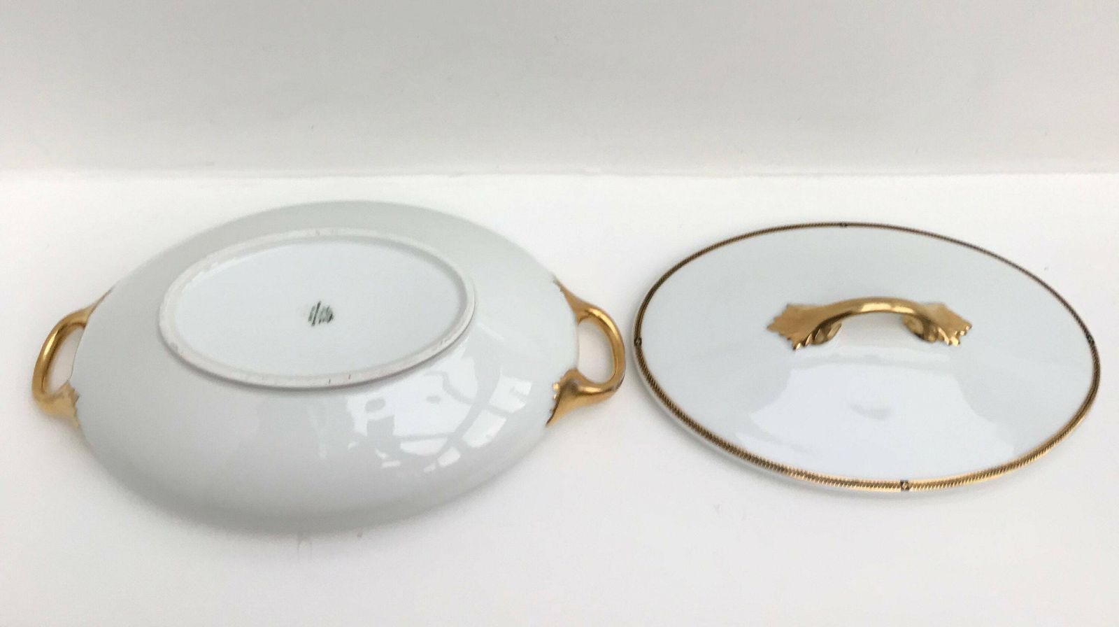 Rosenthal Antique Lidded Serving Plate R.C. Kronach Porcelain Vegetables Plate With Lid Bavaria German Porcelain Covered Dish Gold 24 K photo buy