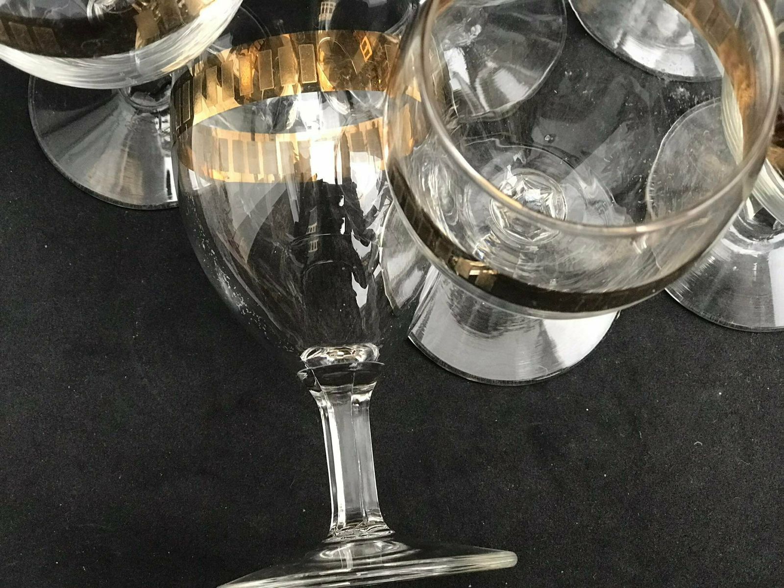 Lot de 6 verres à vin, pied doré décoré à base ronde, dorure à l'or fin, Hollywood Regency, France, années 1950 photo vinterior