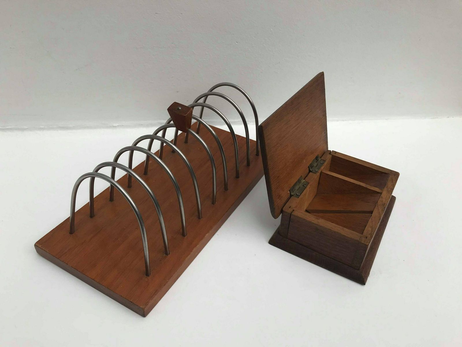 Mid-Century Teakhouten Bureauaccessoires – Postzegeldoos en Brievenhouder | Bureauorganizer | Cadeau | Jaren 50 photo vinterior