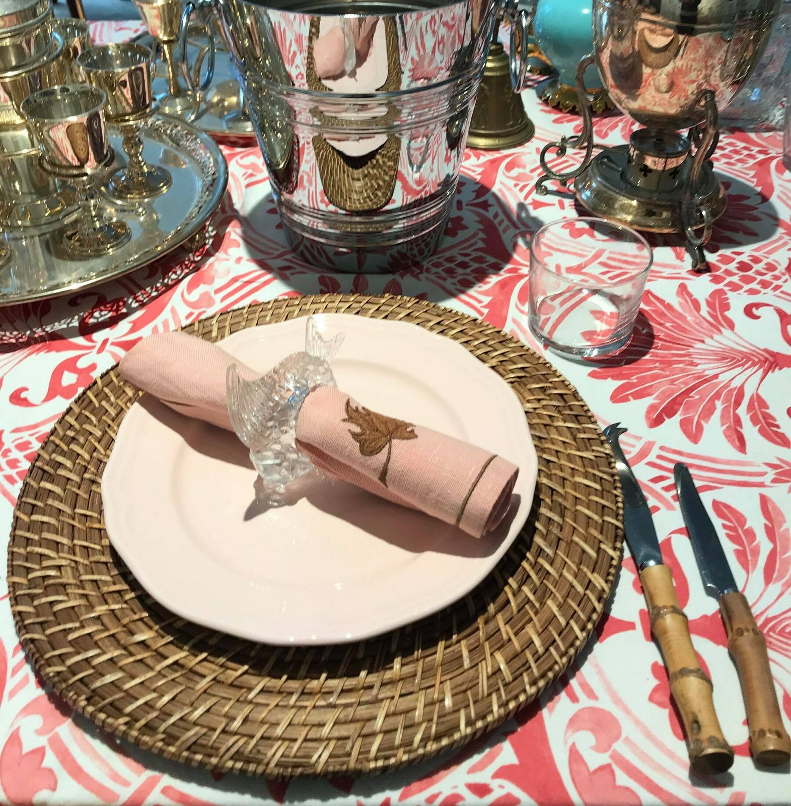 Vintage Rattan Onderborden – Set Van 12 | Rustiek Bamboe Vlechtwerk | Ronde Dienbladen | Farmhouse & Boho Tafelaccessoires photo furniture