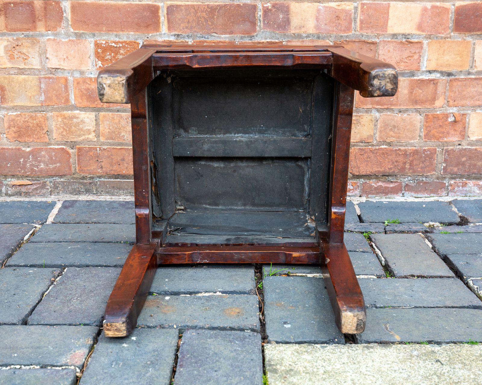 photo vintage Antique Chinese Square Humpback Lamp Table Coffee Side Qing Dynasty 1900 Bat Carving Jumu Southern Elm Wood Infinity Knot