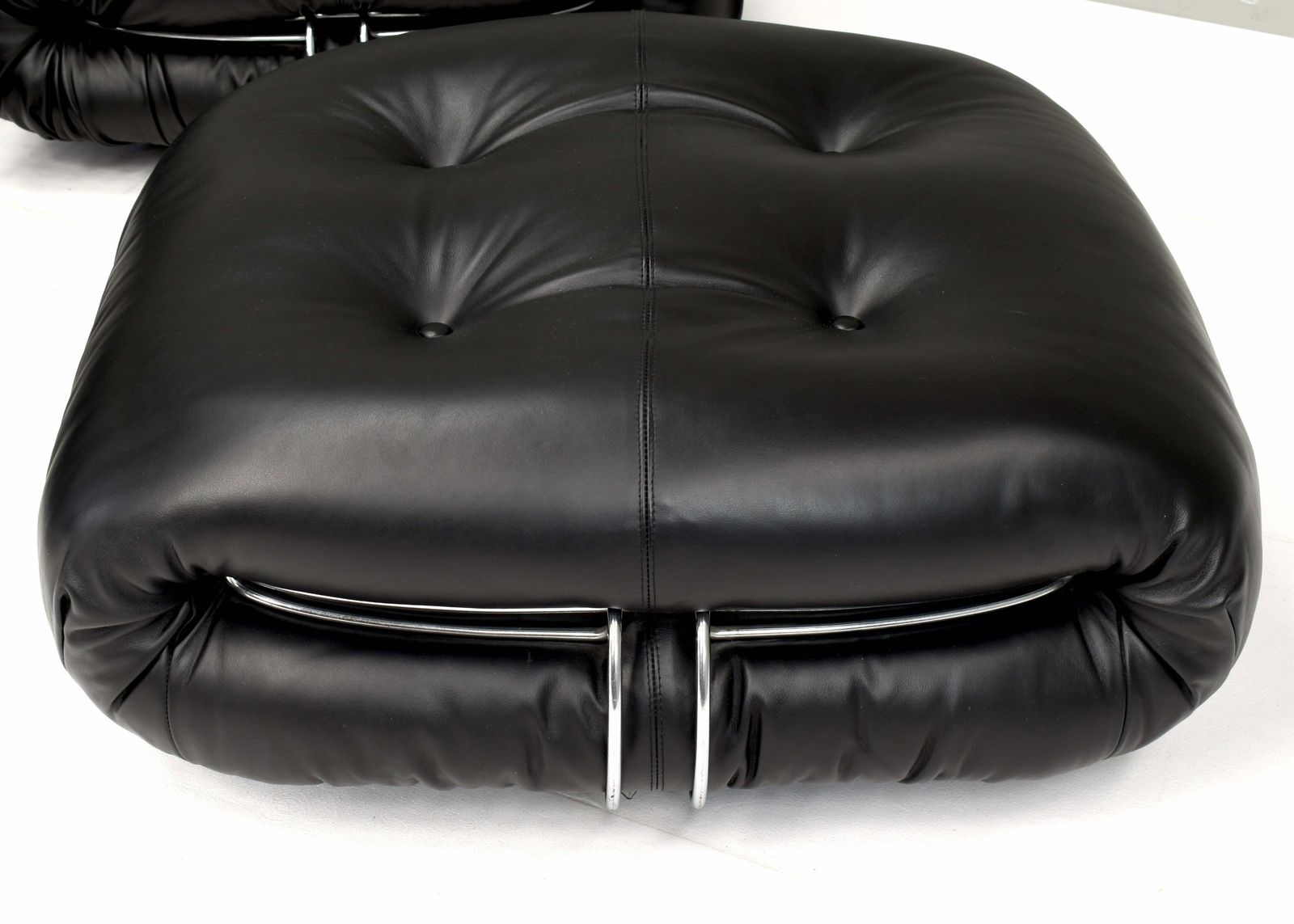 photo for sale Soriana Chair And Ottoman By Tobia Scarpa For Cassina Black Leather, Italy, 1969