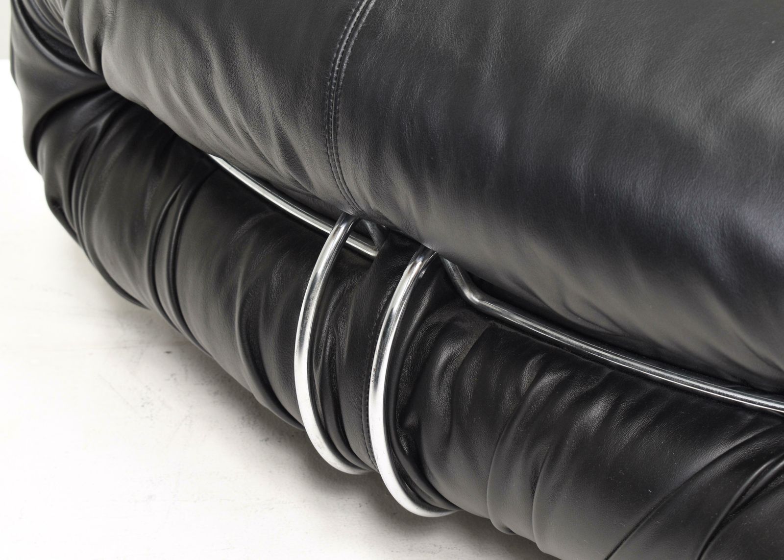 12941.0 Soriana Chair And Ottoman By Tobia Scarpa For Cassina Black Leather, Italy, 1969 photo