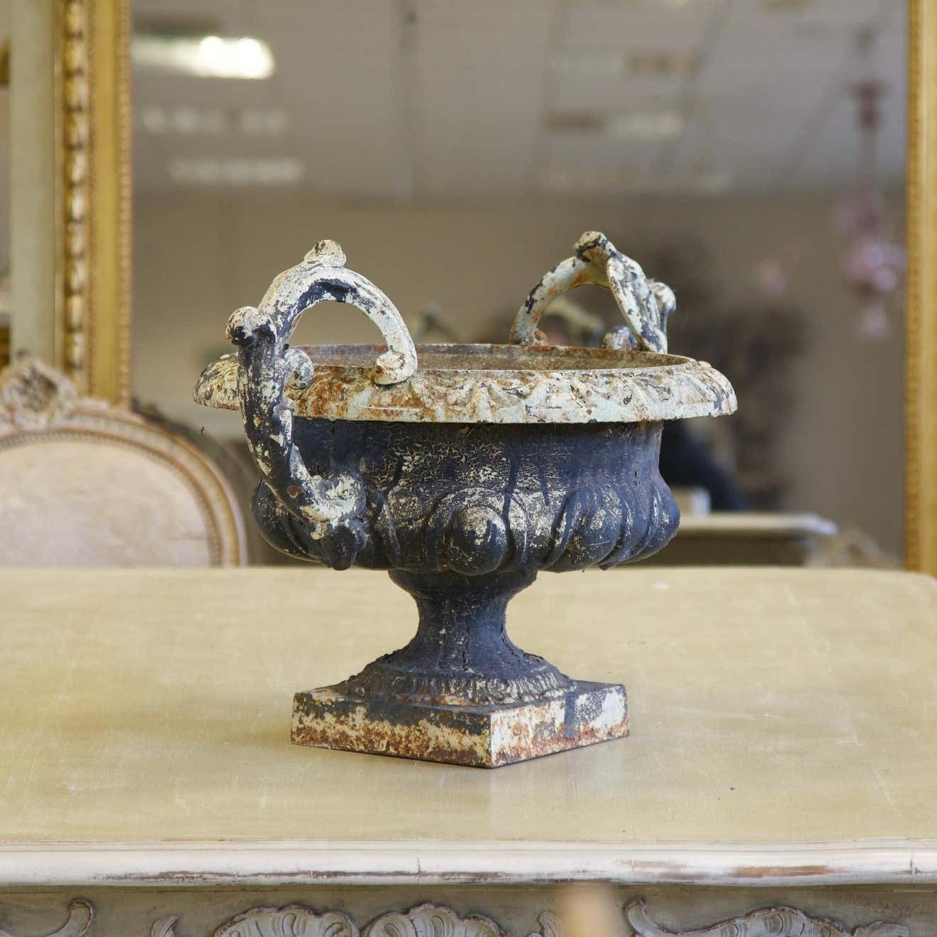 photo furniture Pair Of 19 Century Cast Iron Urns