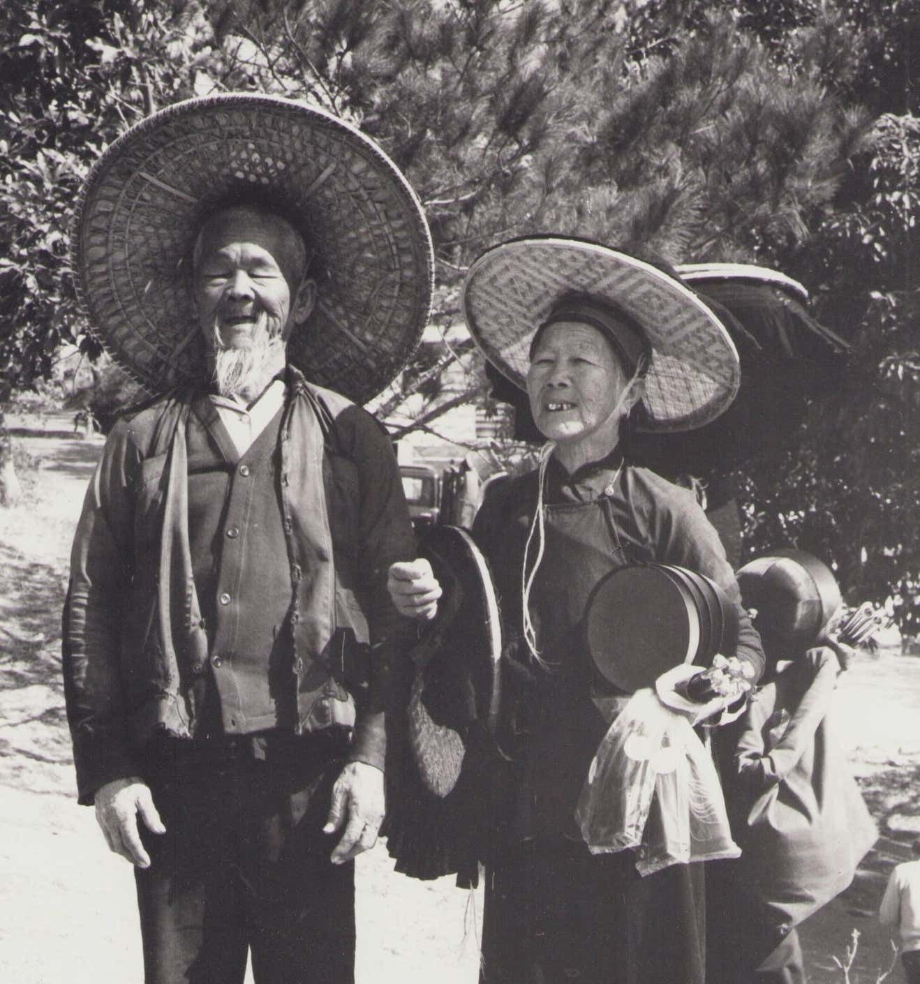 Hong Kong, Couple Black And White Photograph, 1960s, photo furniture