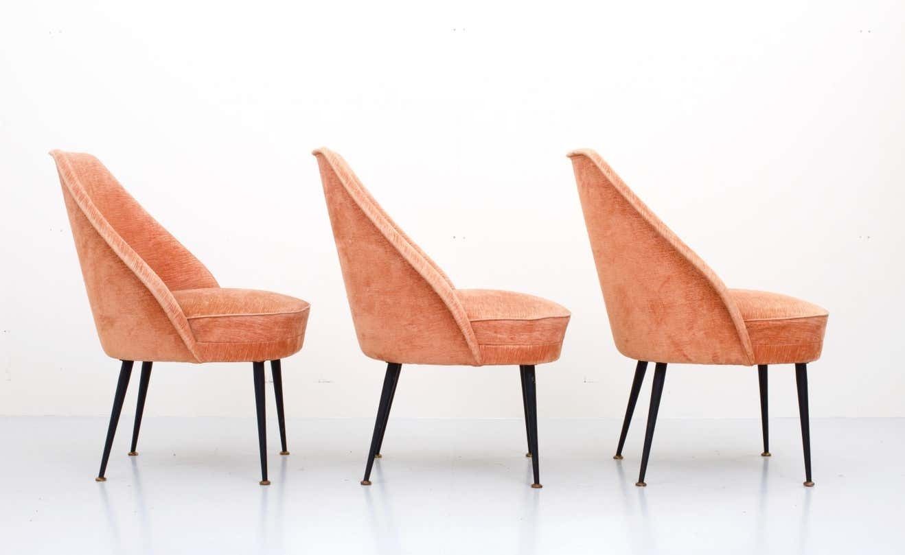 Set Of Three Lounge Chairs In Pink Velvet By Carlo Pagano For Arflex, Italy 1952 photo for sale