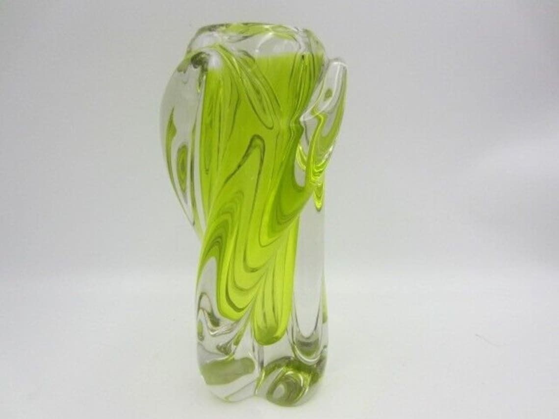 Xl Vintage Acid Lime Sommerso Hand Made Twisted Sculptural Art Glass Vase Czech photo vinterior